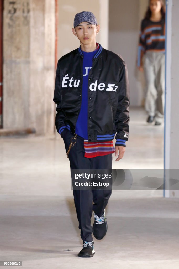 Etudes: Runway - Paris Fashion Week - Menswear Spring/Summer 2019