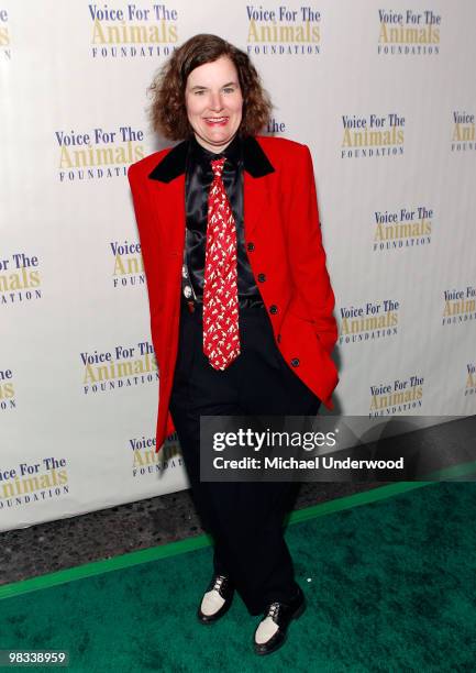 Comedian Paula Poundstone arrives at a benefit hosted by Lily Tomlin to benefit Voice for the Animals Foundation featuring the stars of "Laugh In" at...