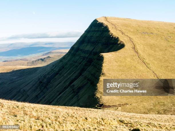 view to cribyn from pen y fan. image from a circular walk taking in the peaks of corn du and pen y fan in the brecon beacons national park, south wales, uk. january - pen y fan stock pictures, royalty-free photos & images