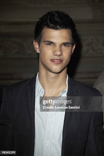 Actor Taylor Lautner attends the 'Soiree Ambassadeur' by LG and Orange at Salon France-Ameriques on April 8, 2010 in Paris, France.