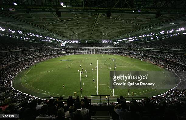 General view of play during the round three AFL match between the St Kilda Saints and the Collingwood Magpies at Etihad Stadium on April 9, 2010 in...