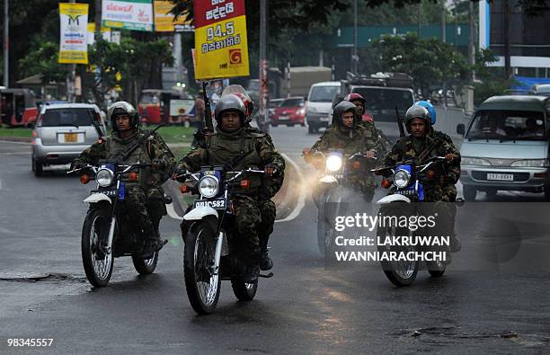 691 Sri Lankan Army Commandos Stock Photos, High-Res Pictures, and ...