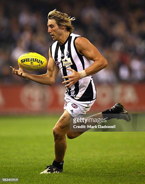Dale Thomas of the Magpies gathers the ball during the round three AFL match between the St Kilda Saints and the Collingwood Magpies at Etihad...