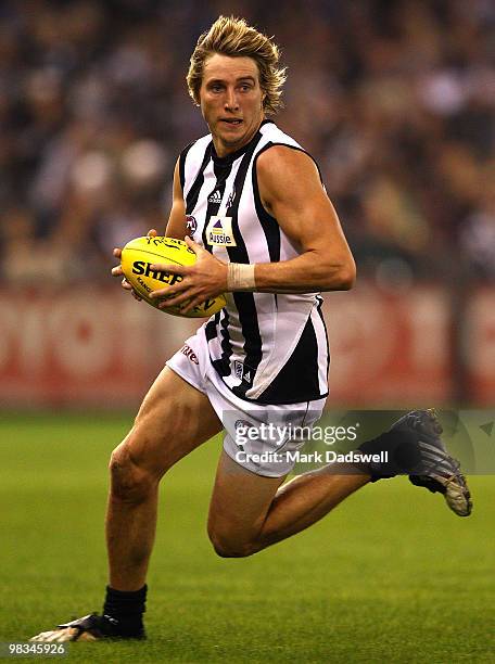 Dale Thomas of the Magpies gathers the ball during the round three AFL match between the St Kilda Saints and the Collingwood Magpies at Etihad...