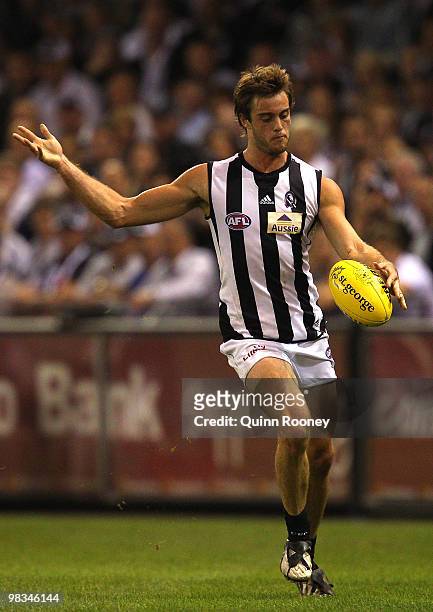 Alan Toovey of the Magpies kicks during the round three AFL match between the St Kilda Saints and the Collingwood Magpies at Etihad Stadium on April...