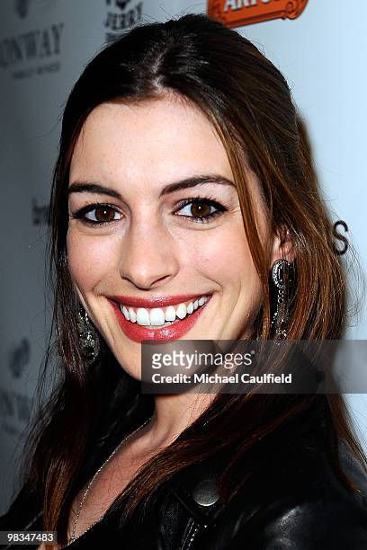 Actress Anne Hathaway arrives at the "Breaking Upwards" Los Angeles Premiere at the Silent Movie Theatre on April 8, 2010 in Los Angeles, California.