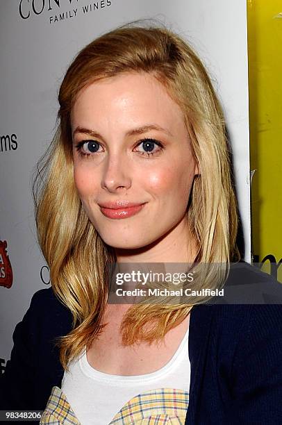 Actress Gillian Jacobs arrives at the "Breaking Upwards" Los Angeles Premiere at the Silent Movie Theatre on April 8, 2010 in Los Angeles, California.