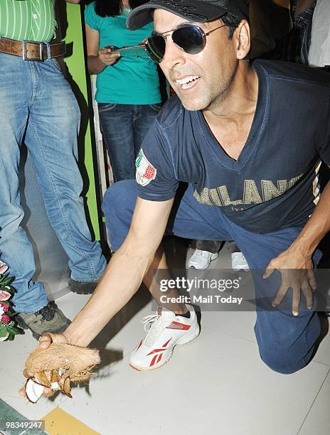 Actor Akshay Kumar at the launch of Abbhinnay Acting Academy in Mumbai on April 7, 2010.