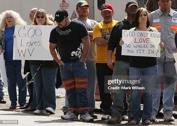 Supporters of mine workers show their support at the entrance of the Upper Big Branch Coal Mine on April 9, 2010 in Montcoal, West Virginia. Rescue...