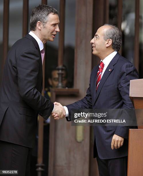 Mexican President Felipe Calderon shakes hands with Norwegian Prime Minister Jens Stoltenberg after a press conference at Los Pinos presidential...