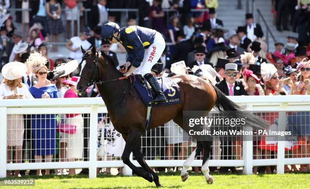 Highbrow ridden by Jockey Jamie Spencer goes to post for the King Edward VII Stakes