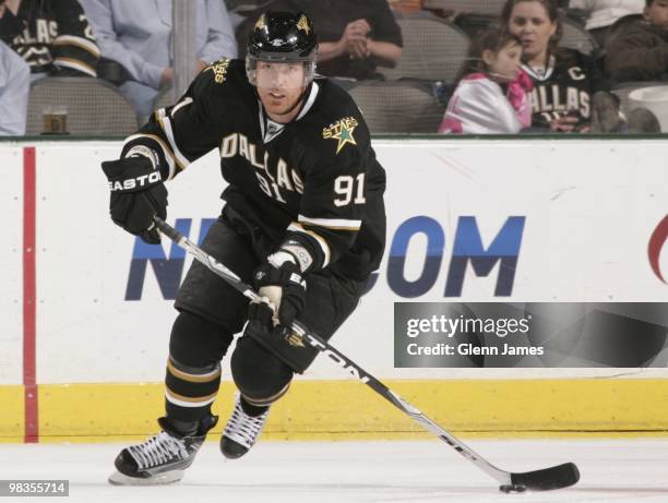 Brad Richards of the Dallas Stars skates against the Anaheim Ducks on April 8, 2010 at the American Airlines Center in Dallas, Texas.