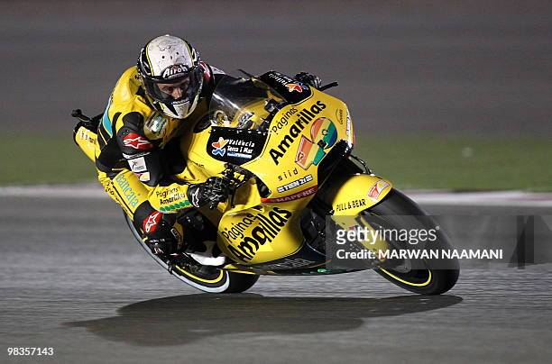 Hector Barbera of Pagina Amarillas Aspar Team races during the 2010 MotoGP free practice at Losail International Circuit in Doha on April 09, 2010....