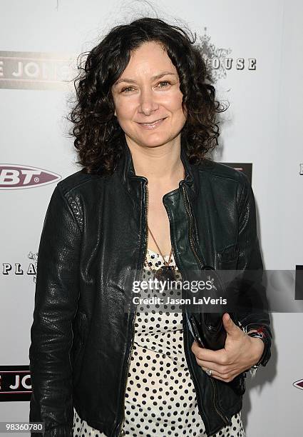 Actress Sara Gilbert attends the premiere of "The Joneses" at ArcLight Cinemas on April 8, 2010 in Hollywood, California.