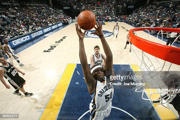 Zach Randolph of the Memphis Grizzlies rebounds during the game against the San Antonio Spurs at the FedExForum on March 6, 2010 in Memphis,...