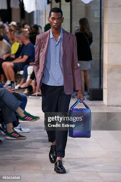 Hermes: Runway - Paris Fashion Week - Menswear Spring/Summer 2019 Hermes: Runway - Paris Fashion Week - Menswear Spring/Summer 2019