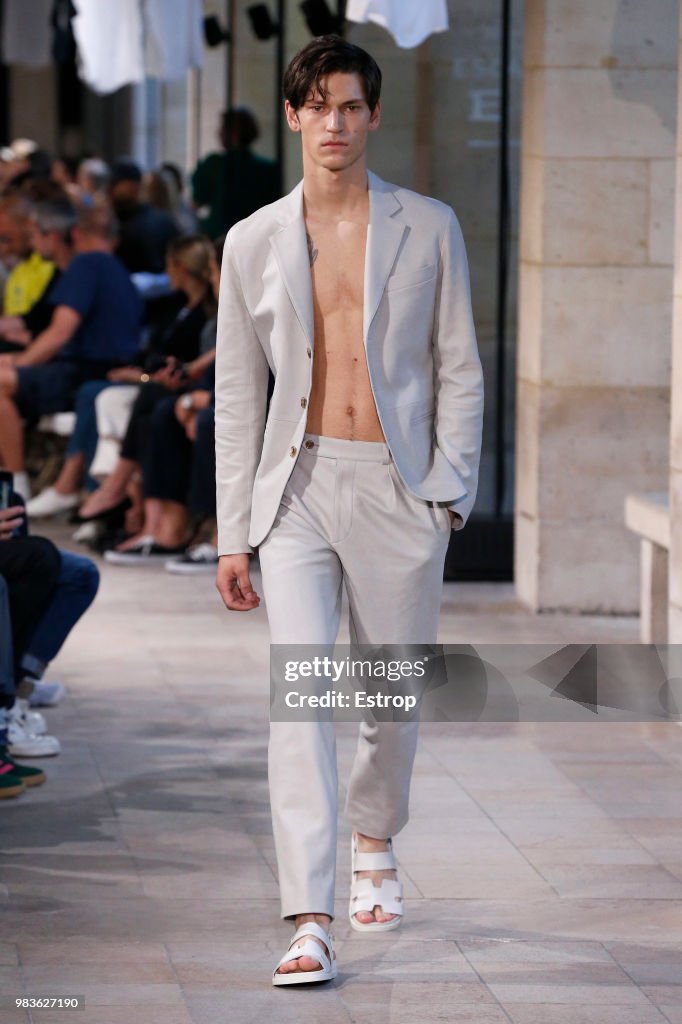 Hermes: Runway - Paris Fashion Week - Menswear Spring/Summer 2019