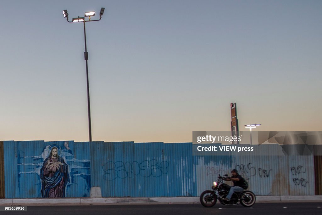 US-Mexico border wall under construction in Mexicali