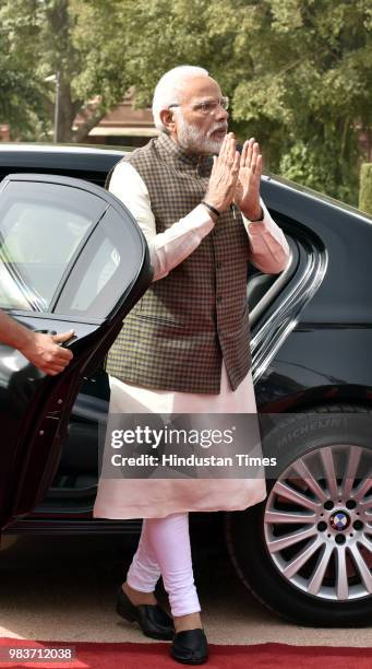 Prime Minister Narendra Modi at the ceremonial reception for Seychelles President Danny Antoine Rollen Faure at Rashtrapati Bhawan, on June 25, 2018...