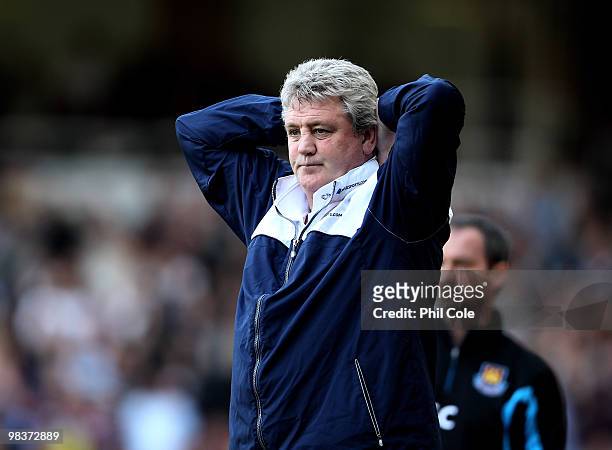 Steve Bruce Manager of Sunderland reacts as a goal chance is missed during the Barclays Premier League match between West Ham United and Sunderland...