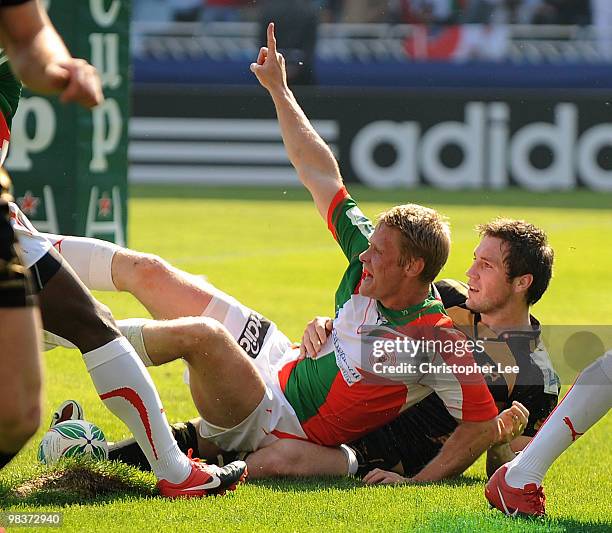 Iain Balshaw of Biarritz celebrates scoring his try during the Heineken Cup Quarter Final match between Biarritz Olympique and Ospreys at the Estadio...