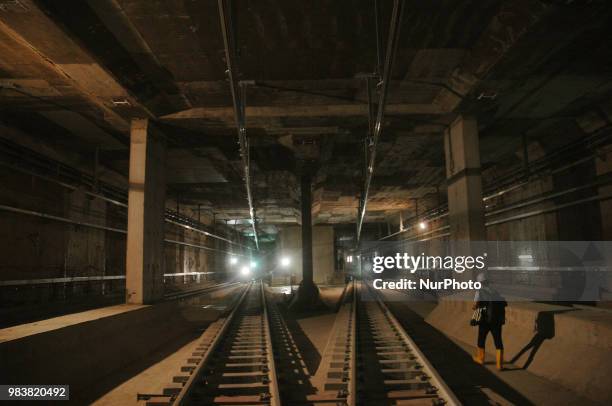 Workers quivered readiness rail on Mas Rapid Transiting at the station to HI Jakarta, June 2016. Mass Progres construction of mass rapid transit...