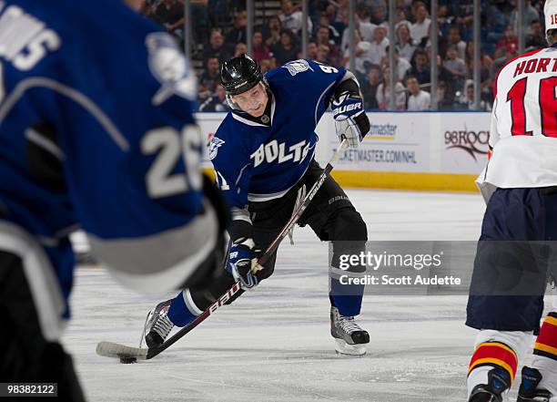 Steven Stamkos of the Tampa Bay Lightning shoots the puck in the second period against the Florida Panthers at the St. Pete Times Forum on April 10,...