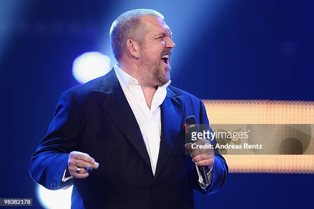 Actor and singer Dietmar Baer performs during the 'Verstehen Sie Spass?' television show on April 10, 2010 in Halle, Germany. Baer performs together...