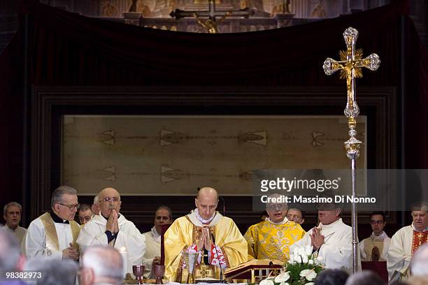 Archbishop of Turin Severino Poletto celebrates the Holy Mass during the Solemn Exposition Of The Holy Shroud on April 10, 2010 in Turin, Italy.The...