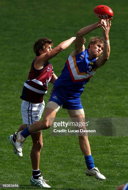 Keiran Harper of the Ranges takes a mark during the round three TAC Cup match between Eastern Rangers and Sandringham Dragons on April 11, 2010 in...