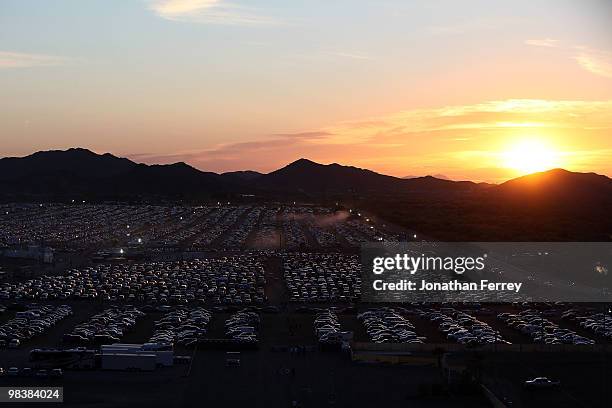 Phoenix Raceway Rv Poarking 7,235 Raceway Park Photos & High Res Pictures - Getty Images