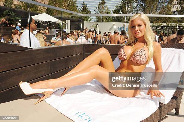 Heidi Montag attends Liquid Pool at Aria at CityCenter on April 10, 2010 in Las Vegas, Nevada.
