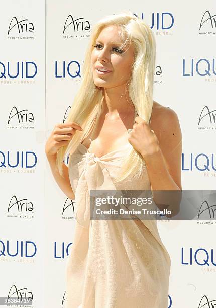 Heidi Montag arrives at Liquid Pool at Aria at CityCenter on April 10, 2010 in Las Vegas, Nevada.