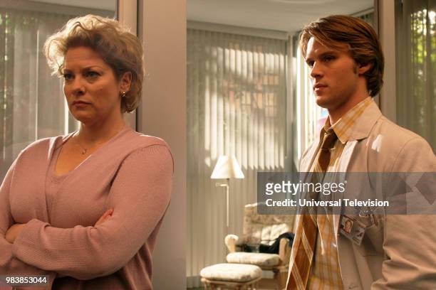 Heavy" Episode 16 -- Pictured: Cynthia Ettinger as Mrs. Simms and Jesse Spencer as Dr. Robert Chase --