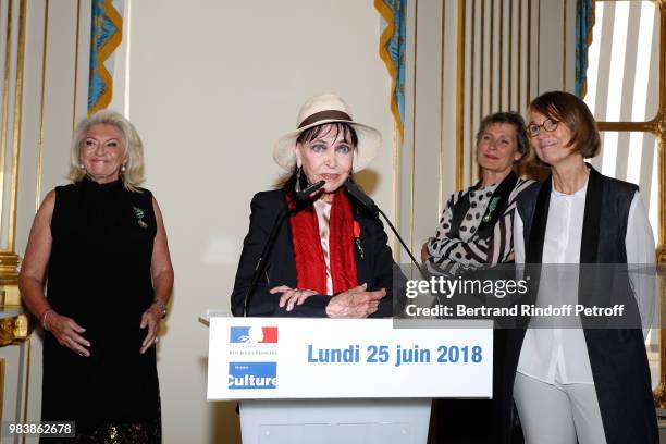 Elisabeth Dauchy, decorated "Officier des Arts et des Lettres", Anna Karina, decorated "Chevalier de la Legion d'Honneur", Madeline Fontaine,...