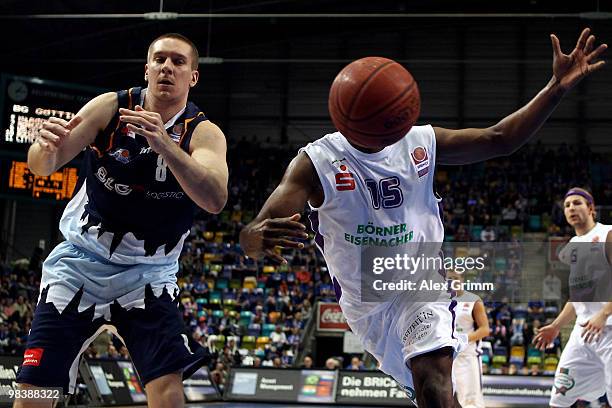 Andrew Drevo of Bremerhaven is challenged by Michael Meeks of Goettingen during the third place game between BG Goettingen and Eisbaeren Bremerhaven...