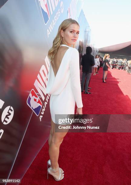 Mallory Edens attends 2018 NBA Awards at Barkar Hangar on June 25, 2018 in Santa Monica, California.