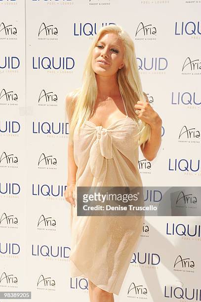 Heidi Montag arrives at Liquid Pool at Aria at CityCenter on April 10, 2010 in Las Vegas, Nevada.