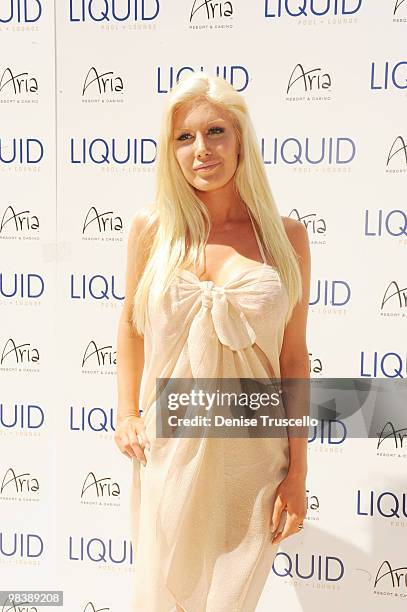 Heidi Montag arrives at Liquid Pool at Aria at CityCenter on April 10, 2010 in Las Vegas, Nevada.