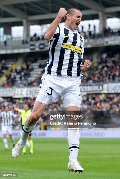 Giorgio Chiellini of Juventus FC celebrates his goal during the Serie A match between Juventus FC and Cagliari Calcio at Stadio Olimpico on April 11,...