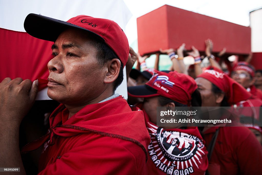 Death Toll Rises As Unrest Continues In Bangkok