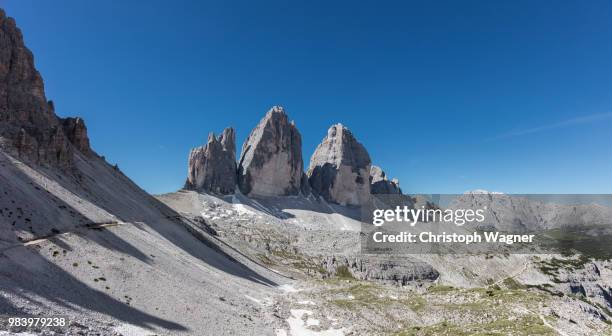 tre cime di lavaredo - periodo di pace stock pictures, royalty-free photos & images