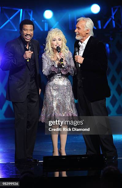 Recording Artists Lionel Richie, Dolly Parton and Honoree Kenny Rogers Perform at Kenny Rogers: The First 50 Years show at the MGM Grand at Foxwoods...