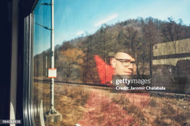 young man traveling by train - transfer print 個照片及圖片檔