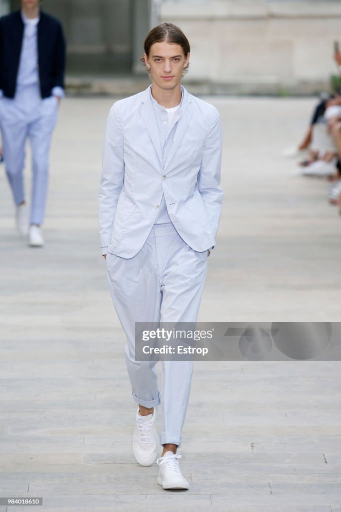 Officine Generale: Runway - Paris Fashion Week - Menswear Spring/Summer 2019