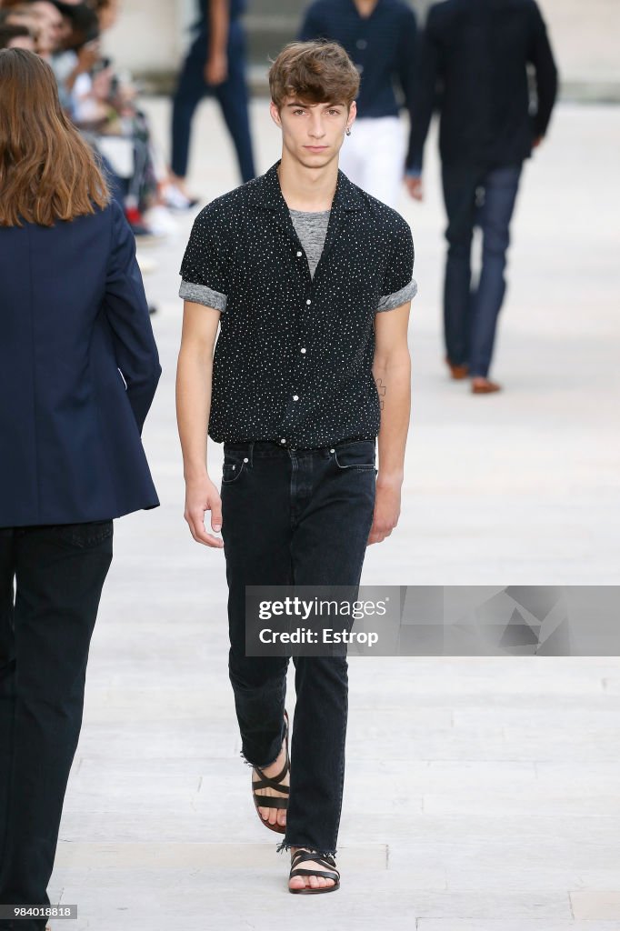 Officine Generale: Runway - Paris Fashion Week - Menswear Spring/Summer 2019