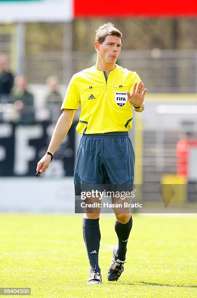 Referee Michael Kempter during the Third Liga match between SV Sandhausen and Holstein Kiel at Hardtwald-Stadium on April 10, 2010 in Sandhausen,...