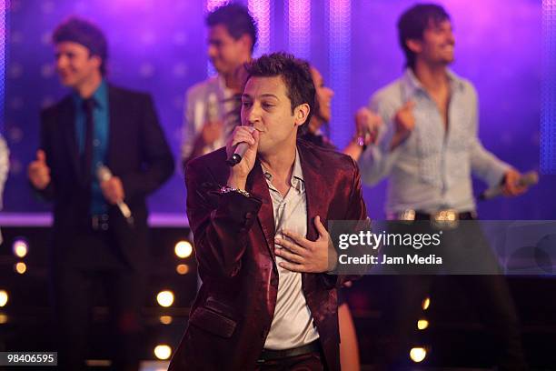 Argentine singer Pablo Ruiz performs during the 4th concert of the Second Chance reality show of Tv Azteca at the Studies churubusco on April, 11...
