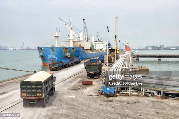 industrial port at work - jordan lye stock pictures, royalty-free photos & images