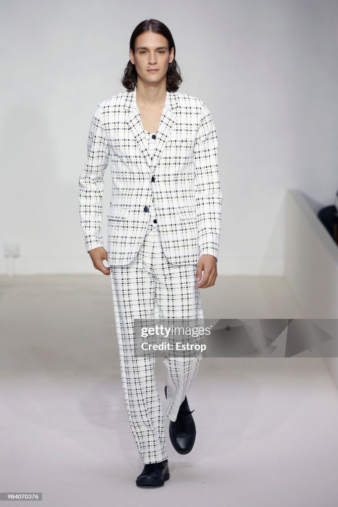 Agnes B.: Runway - Paris Fashion Week - Menswear Spring/Summer 2019